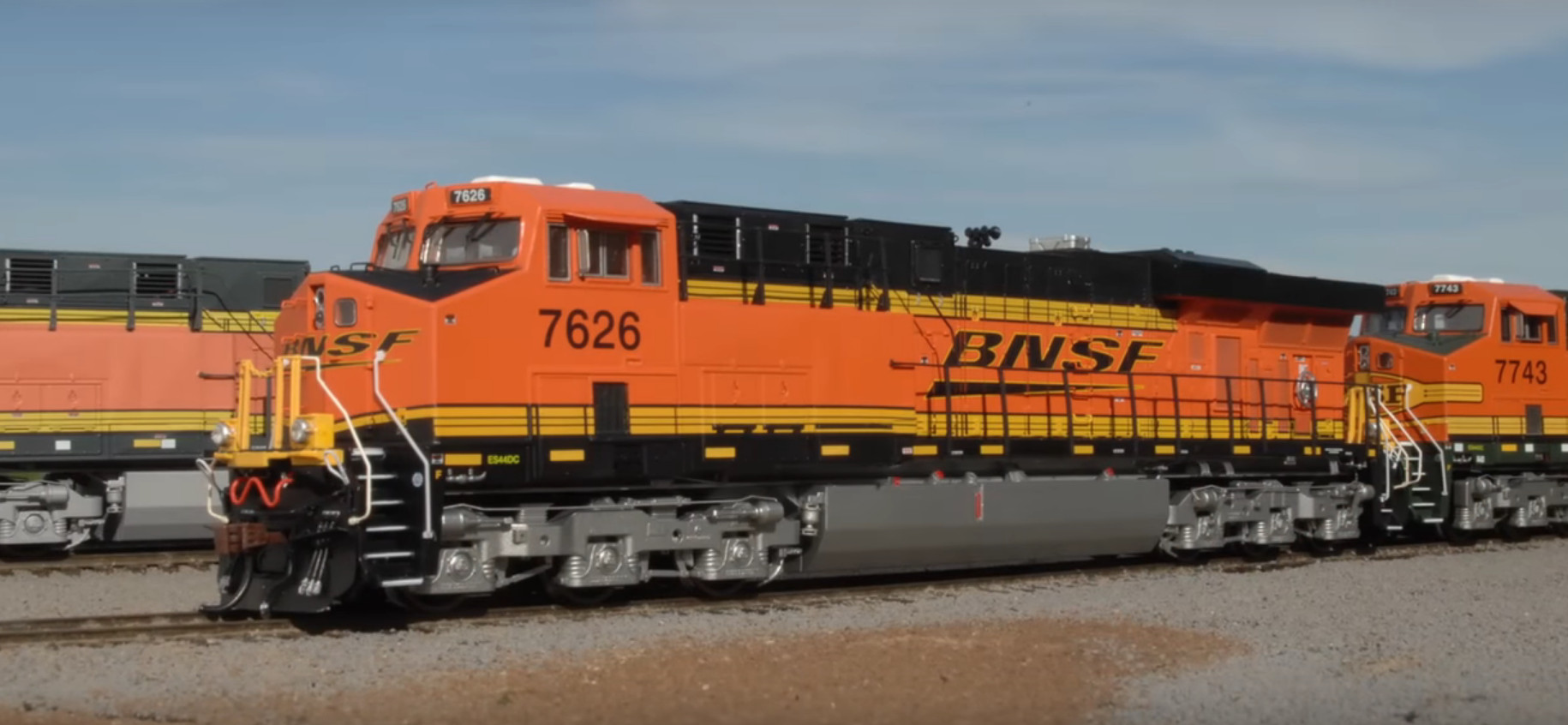 Athearn ES44AD - BNSF