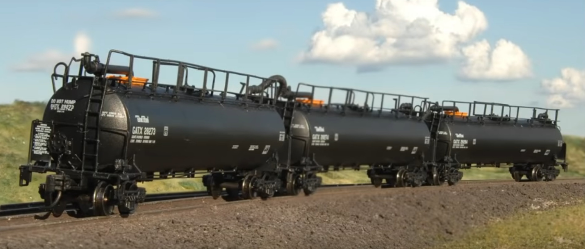 Athearn GATX Tank Car - N-Scale