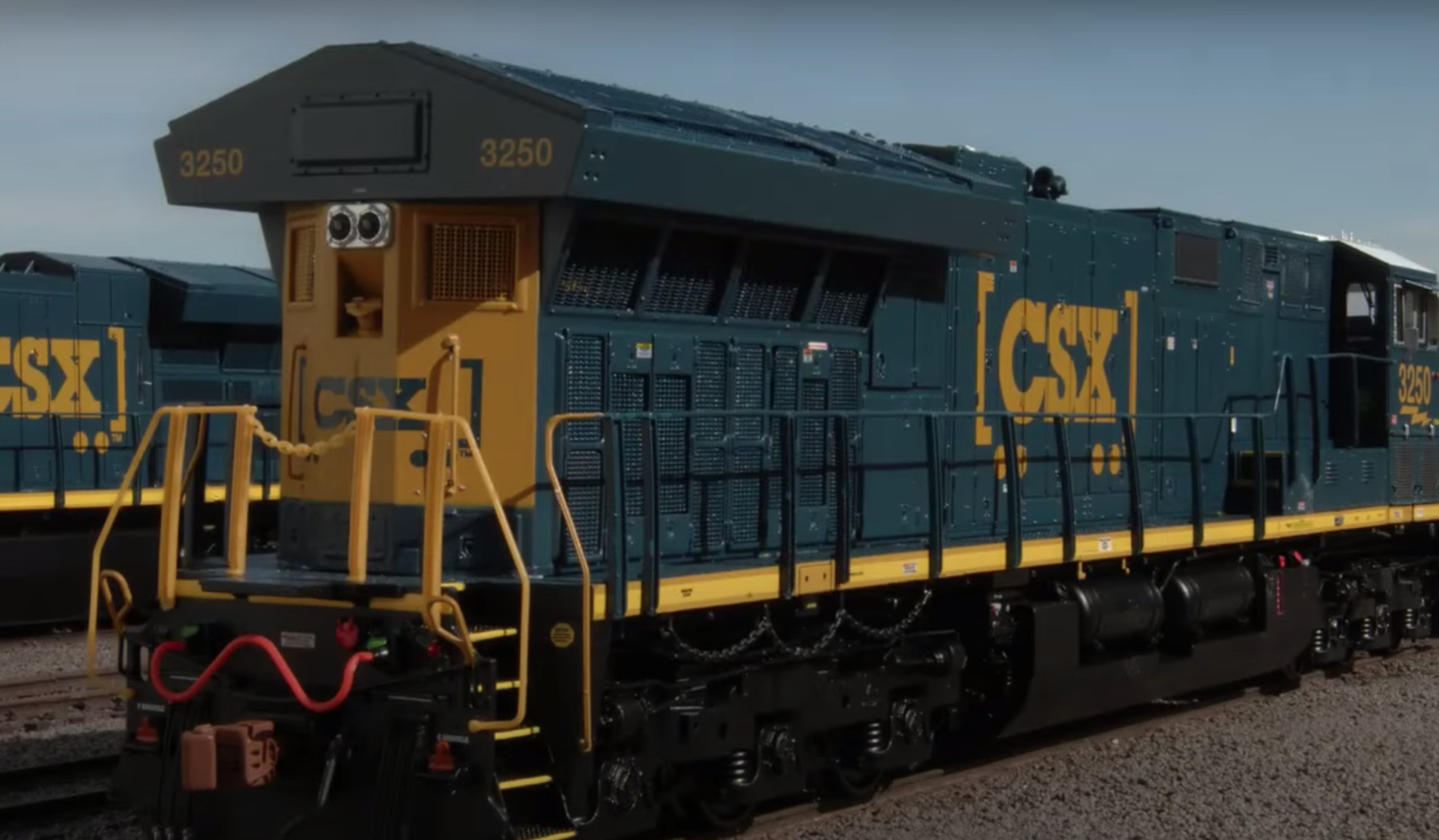 Scale Trains ET44AH - CSX